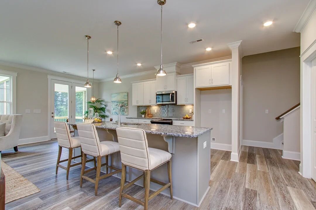 https://assets.windsorhomes.us/img/Midland 2_D_SH_lot926_140_Twining_Rose_Ln_kitchen.webp